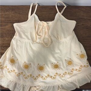 Source Unknown Cream and Gold Sun Embroidered Tank Top